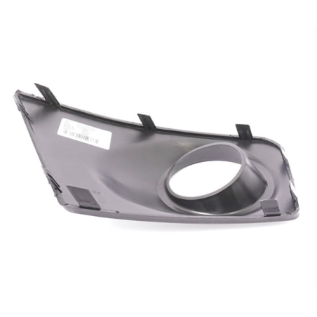 TAPA NEBLINERO IZQUIERDO MITSUBISHI L200 2011/2015 OEM 8321A258
