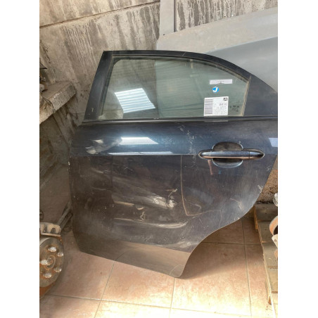 PUERTA TRASERA IZQUIERDA KIA RIO 5 2015