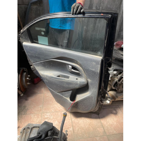 PUERTA TRASERA IZQUIERDA KIA RIO 5 2015