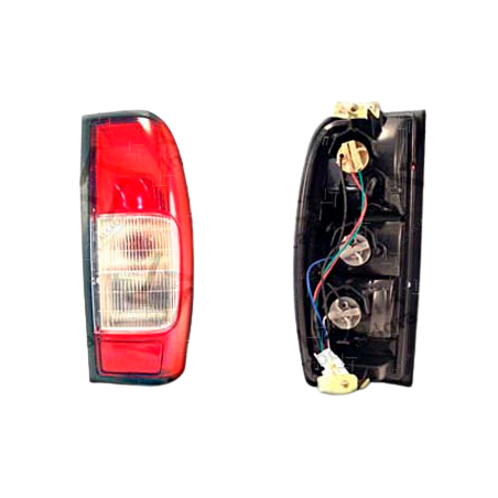 FAROL TRASERO DERECHO NISSAN TERRANO 98 2010