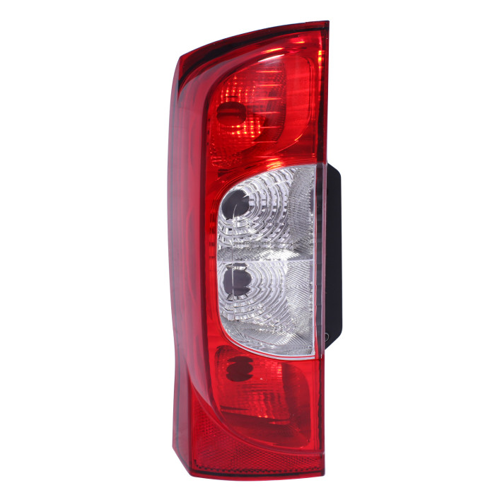 FAROL TRASERO IZQUIERDO RAM V700...
